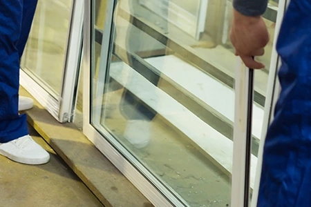 Commercial Glass Repair Technician in Pensacola